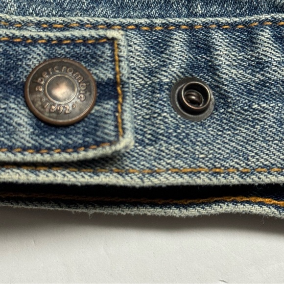 abercrombie boys' distressed Heavyweight Denim Jacket Size: XL - Picture 4 of 13